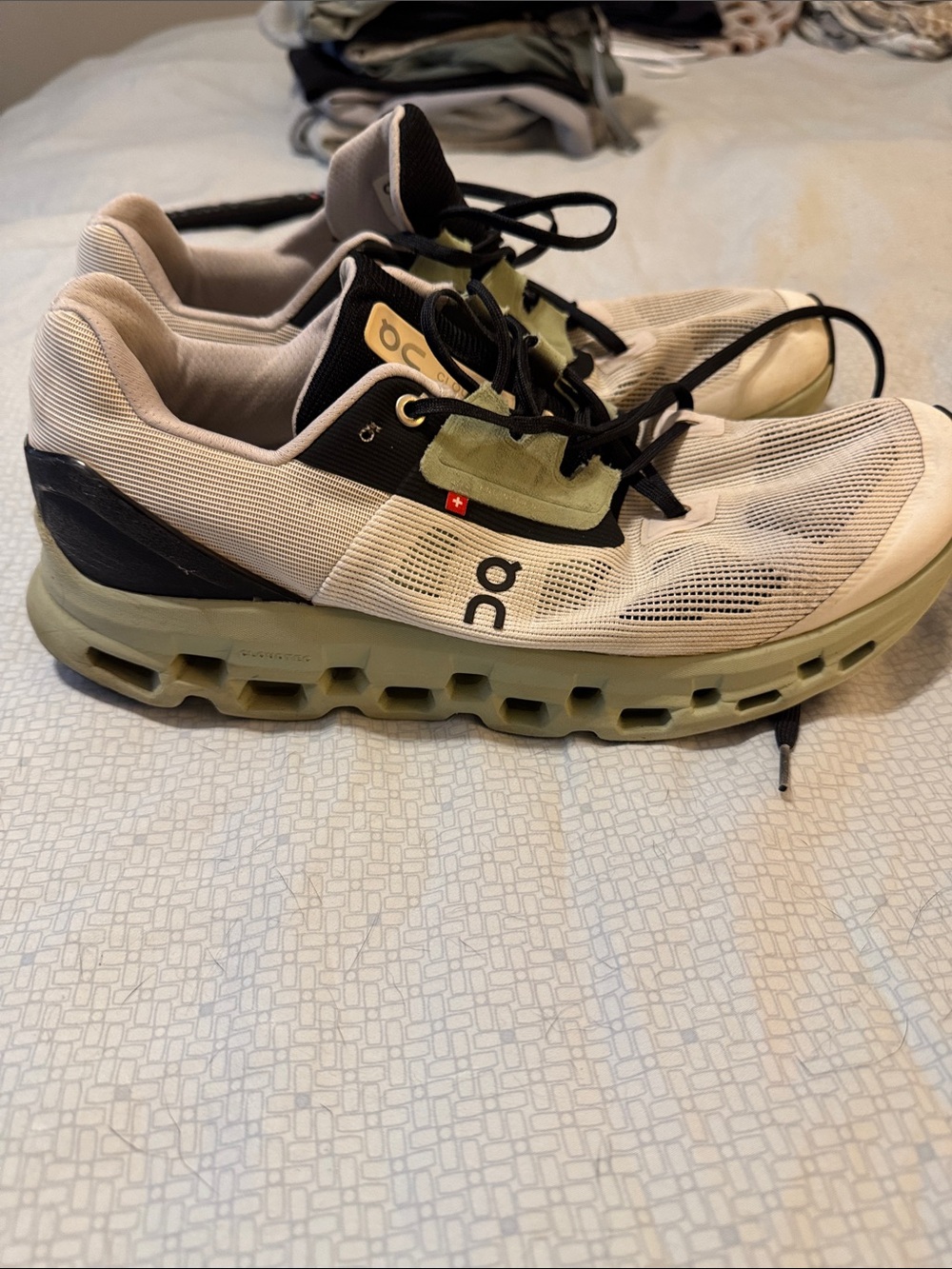 On Running Men’s Sneakers in Beige, Olive & Black